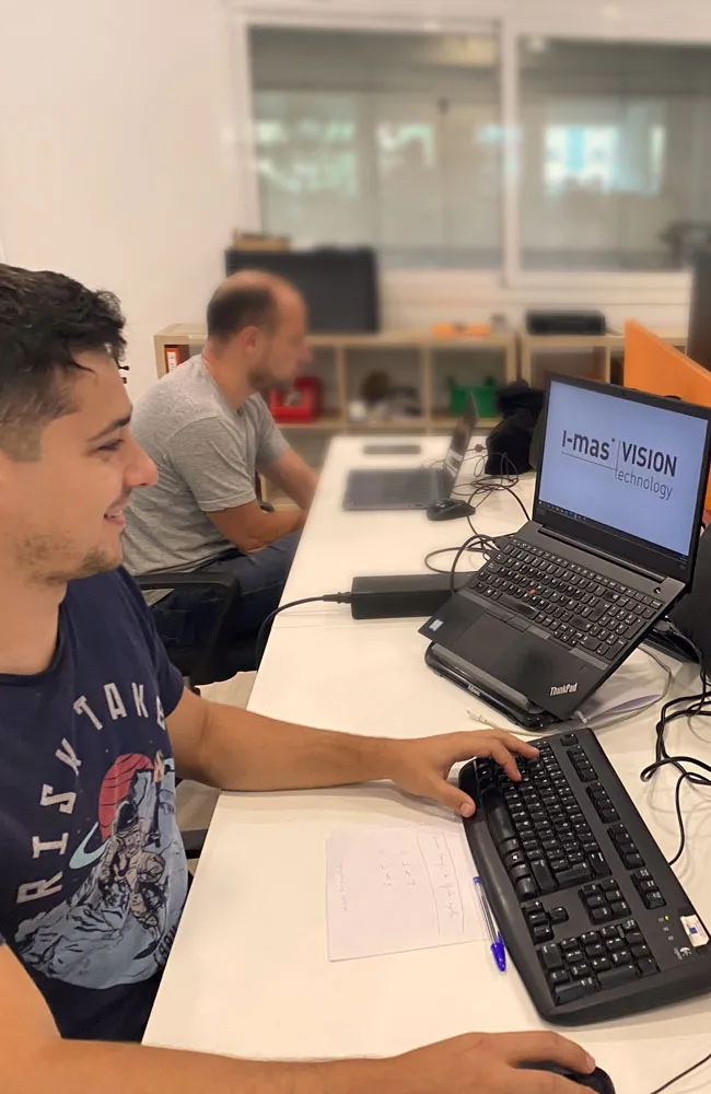 i-mas team working on an engineering project