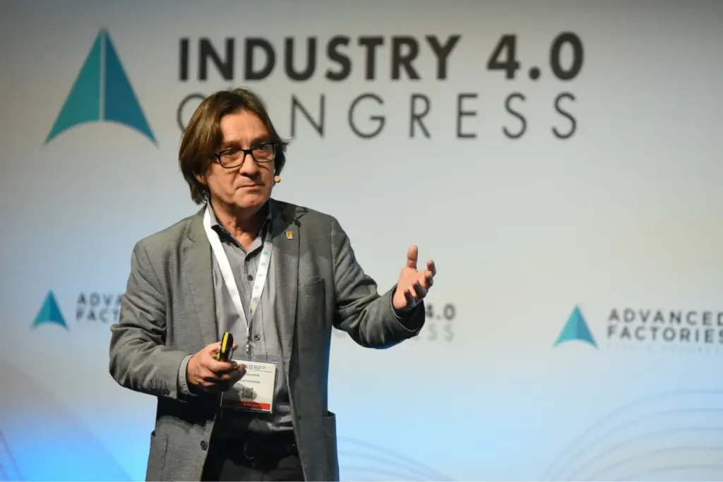 España tiene necesidad imperiosa de automatizar sus PYME’s. Entrevista a Alex Salvador