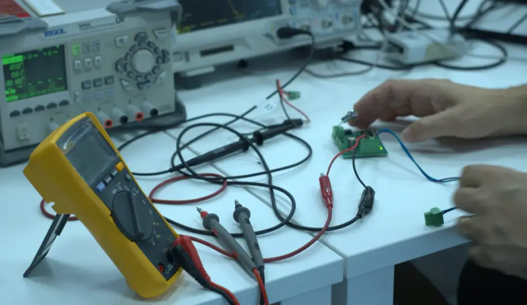 From prototype to series production: what really changes in electronics