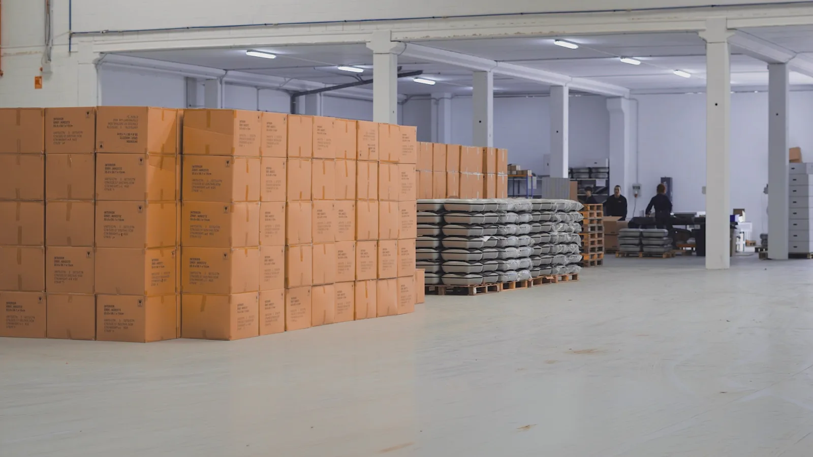 Warehouse of finished product and pallets prepared in the i-mas warehouses in Montcada i Reixac.