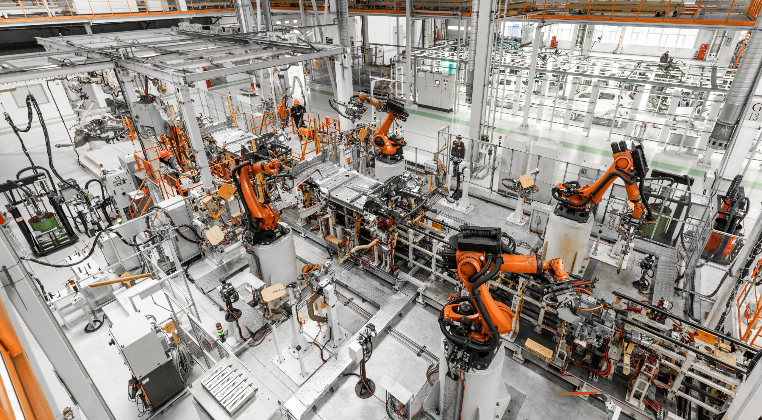 You are currently viewing From automation to autonomy: Is a factory without human intervention possible?